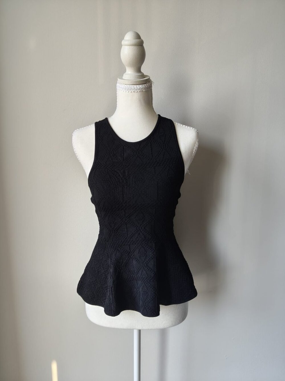 GUESS Black Sleeveless Peplum Top Diamond Geometric Textured Knit S